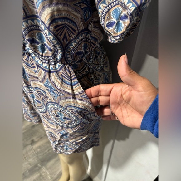 Forever 21 Blue and Cream Patterned Jumpsuit - Picture 6 of 9